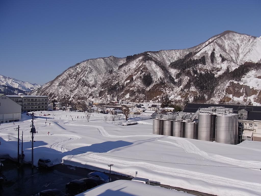 Hotel New Mondo Yuzawa  Exteriör bild