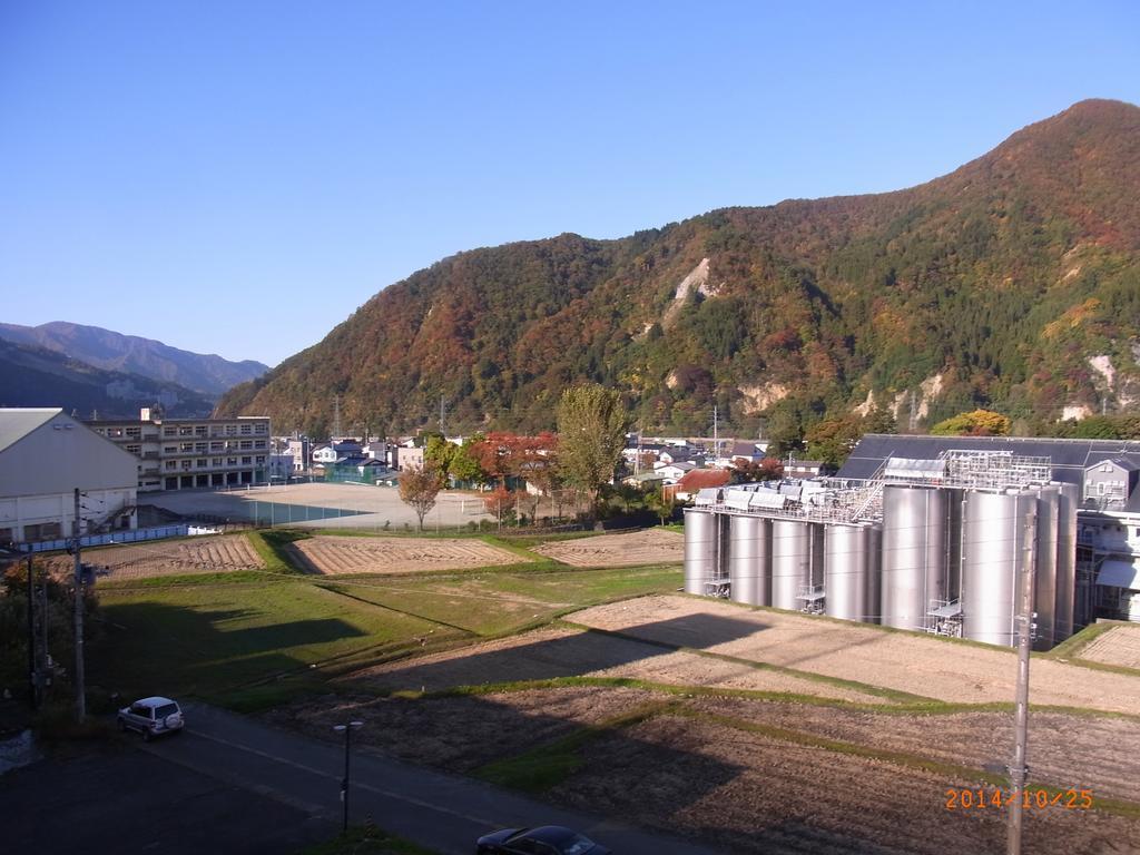 Hotel New Mondo Yuzawa  Exteriör bild