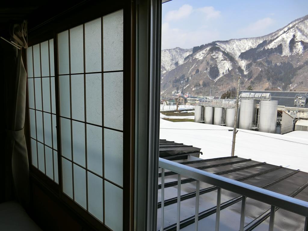 Hotel New Mondo Yuzawa  Exteriör bild